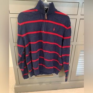 Men’s polo 1/4 zip sweater.